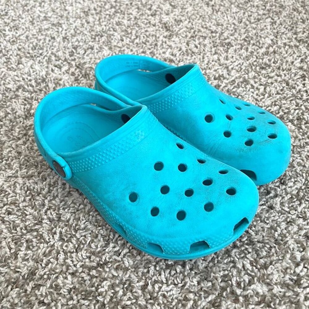 Size 13 / Girls Crocs Sandals
